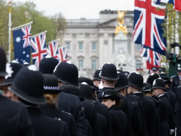 met-police-coronation.webp